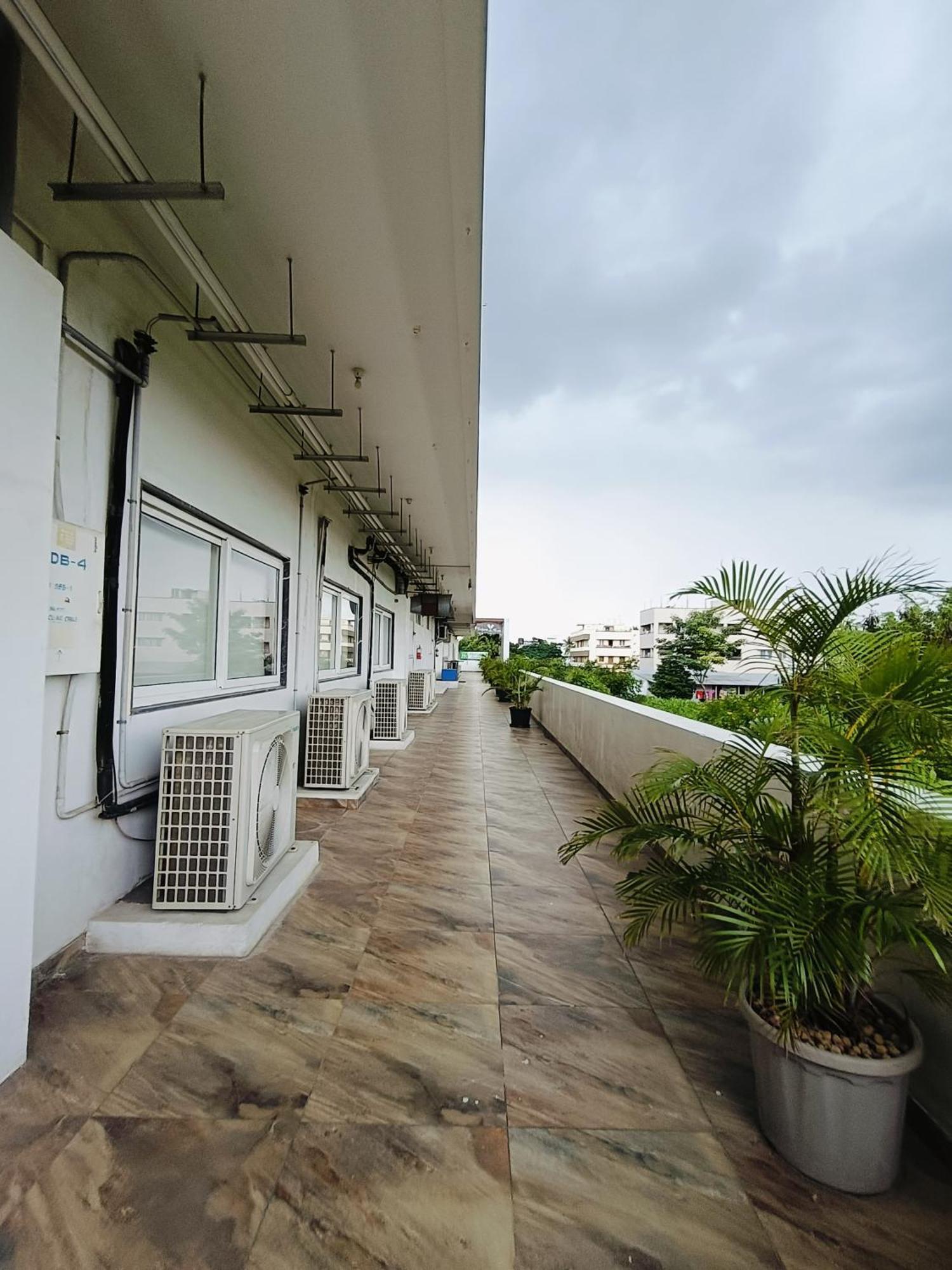 Holiday Residency Coimbatore Ngoại thất bức ảnh