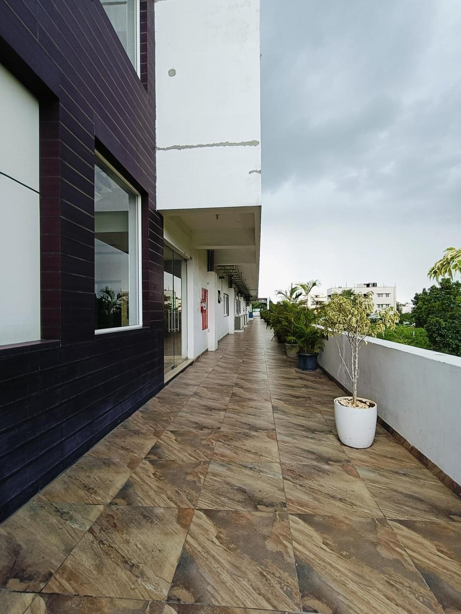 Holiday Residency Coimbatore Ngoại thất bức ảnh